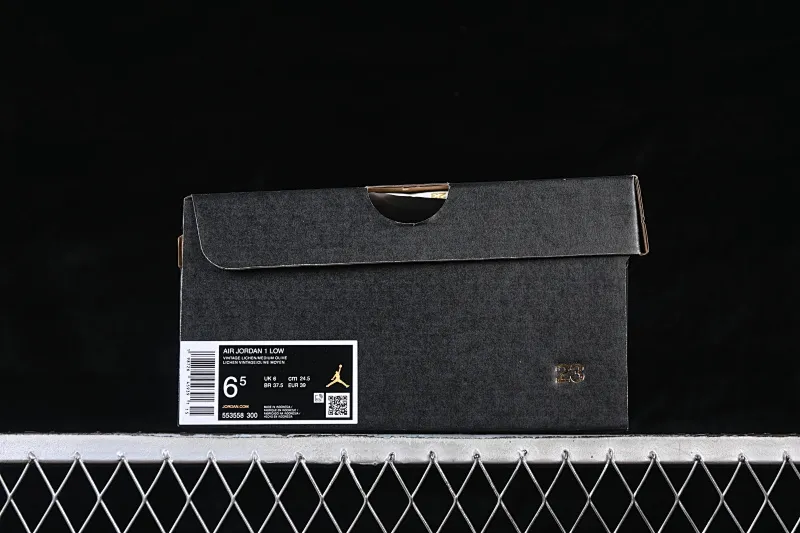 All categories Air Jordan Jordan series basketball shoes Air Jordan 1 Low Air Jordan 1 Low AJ1 Joe 1 meter white and green low state cultural casual sneakers 553558-300